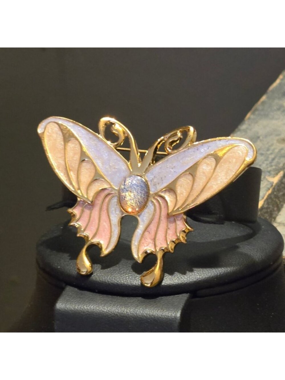 Vintage Avon butterfly Brooch Opalescent and Enamel Victorian Style Pin 1998 - Picture 2 of 11